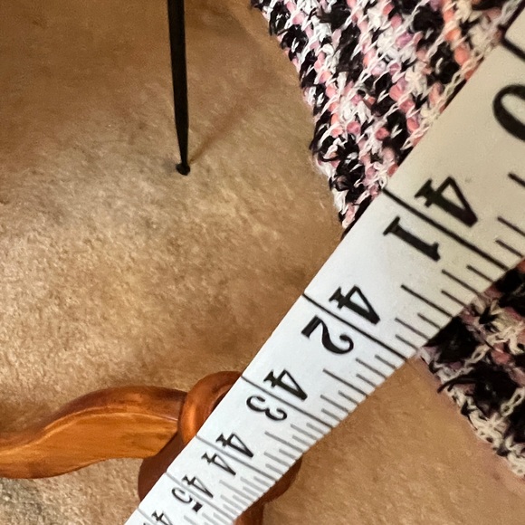 Zara long button jacket/sweater. Pink, black and white colors - Picture 5 of 8